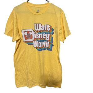 Walt Disney World Parks Retro Logo Yellow T Shirt Mens M Rainbow Letters
